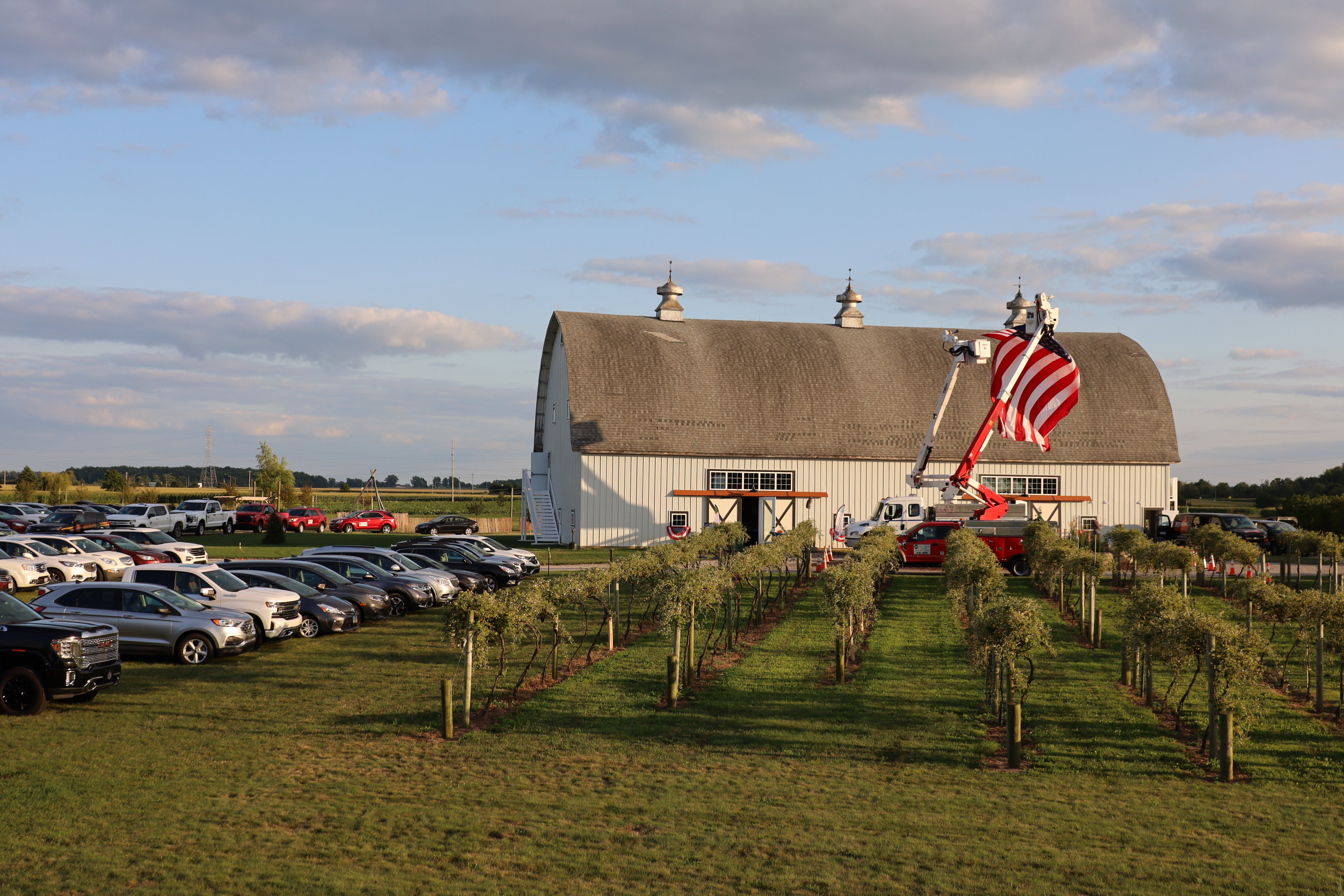 flag-with-barn