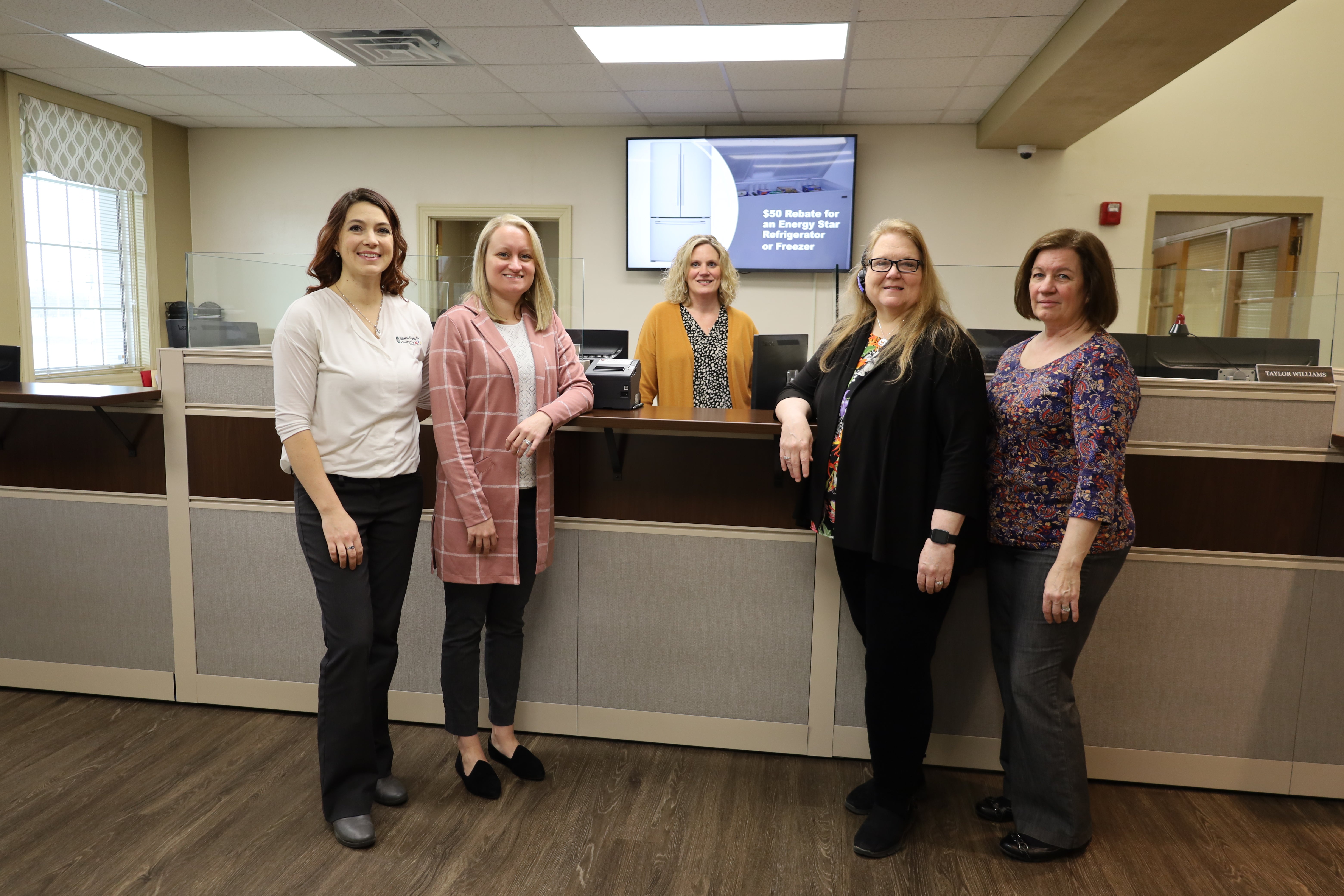 Midwest Electric MSR's Crystal, Taylor, Julie, Kecia, and Cindy